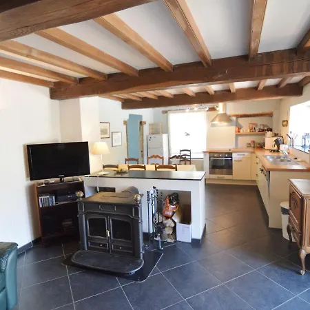 Holiday home Lovely In With Garden