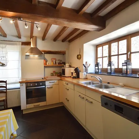 Cozy Near River 펜션 *